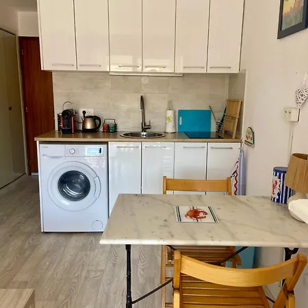 דירה A 200 M De La Renove Avec Loggia
